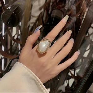 Luxury stone ring